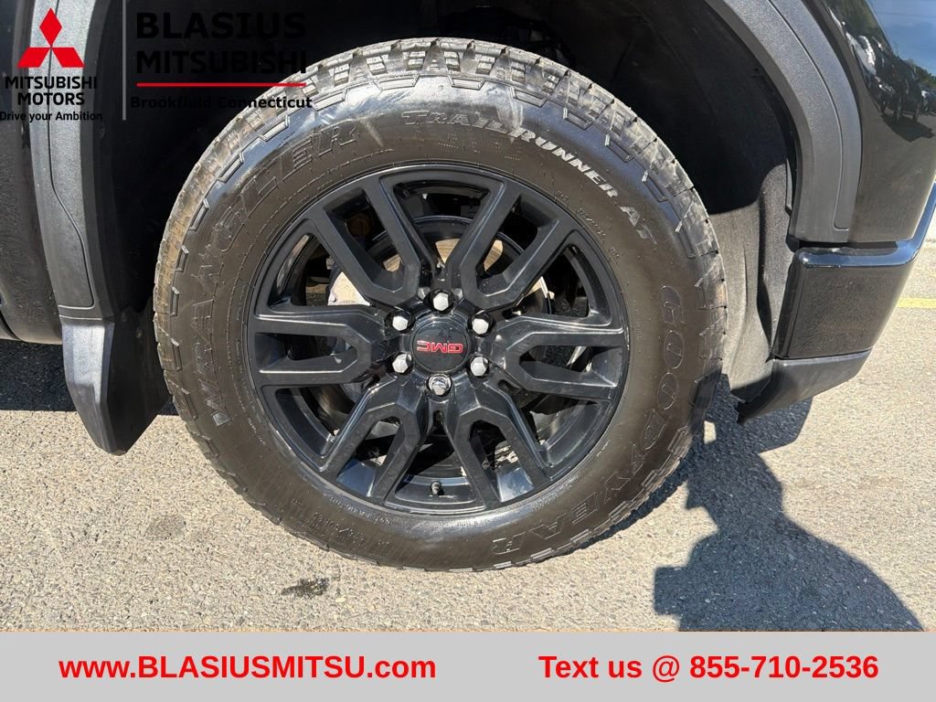 Used 2024 GMC Sierra 1500 Elevation w/ X31 Off-Road Package AWD/4WD image 3