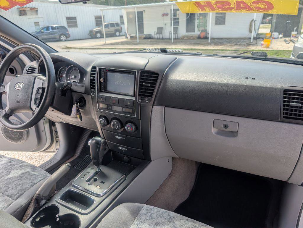 Used 2008 Kia Sorento LX image 14