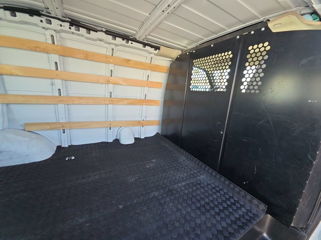 Used 2024 GMC Savana 2500 w/ Driver Convenience Package RWD image 20