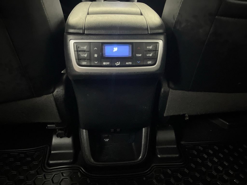 Used 2019 Toyota Highlander Limited AWD/4WD image 31