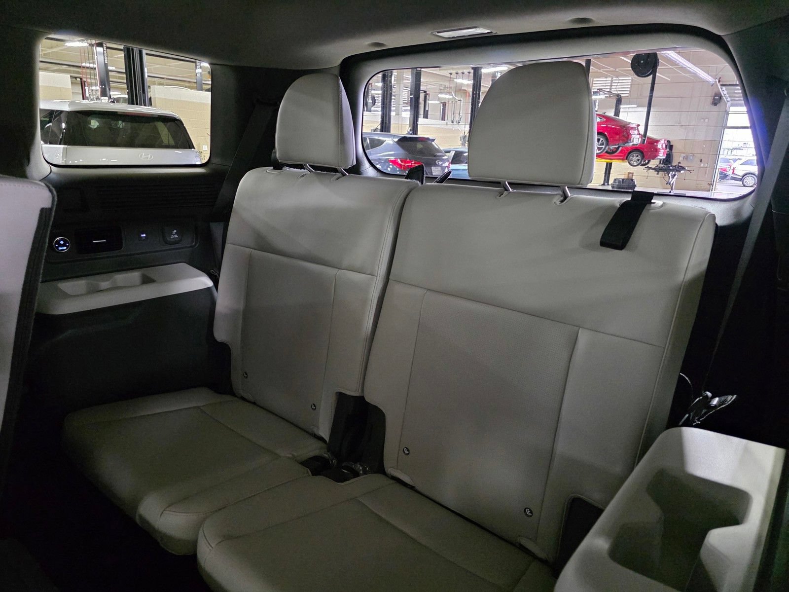 Certified 2025 Hyundai Santa Fe Limited FWD image 13
