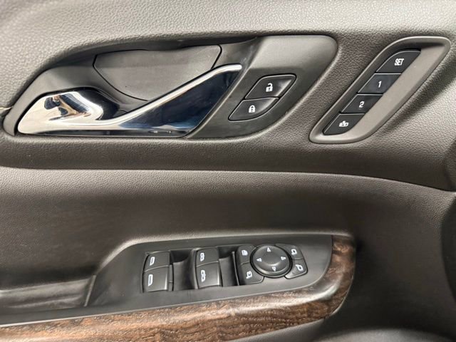 Used 2022 GMC Acadia Denali w/ Black Diamond Edition image 32