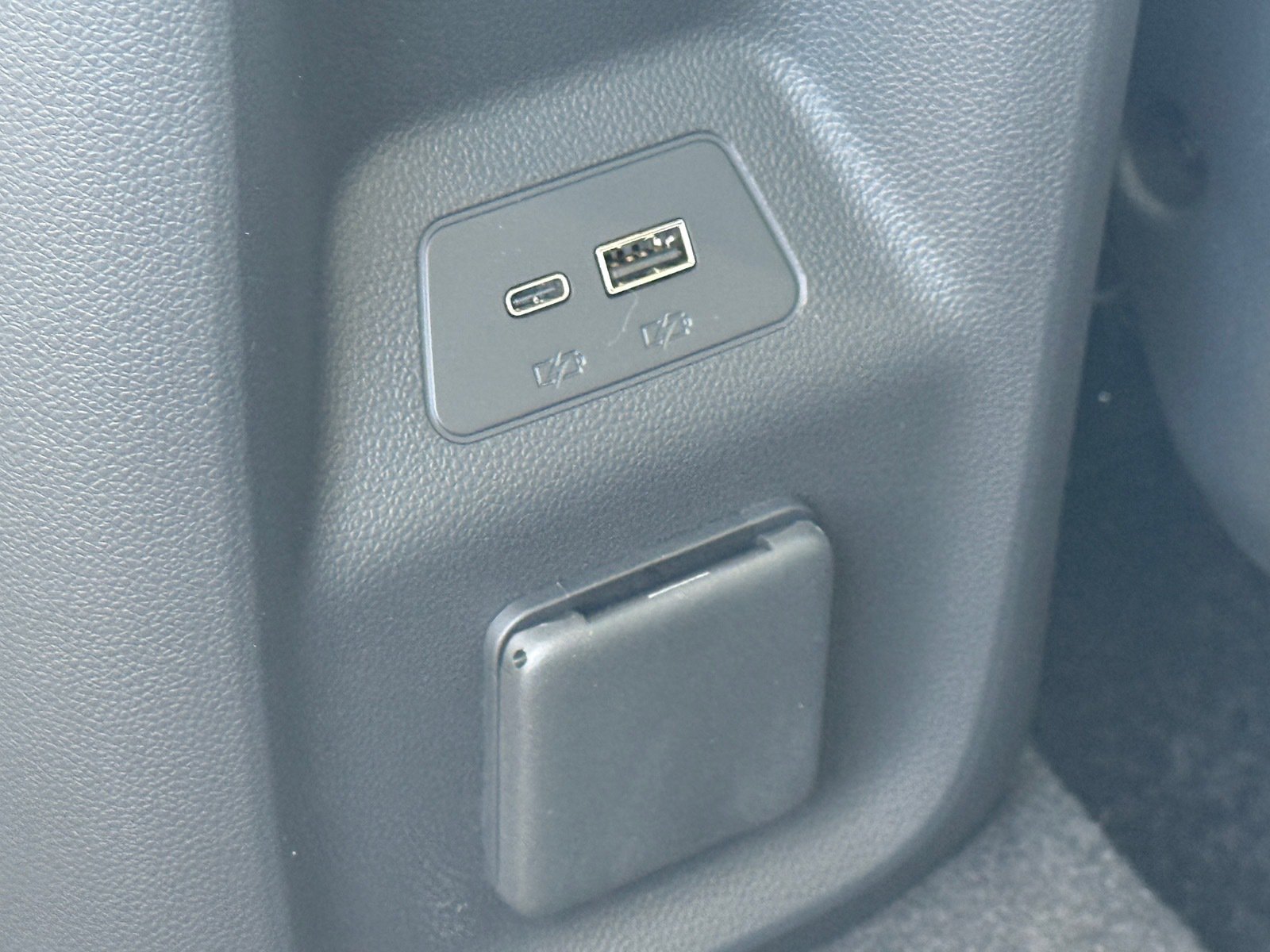 Used 2025 Buick Envision Avenir AWD/4WD image 27