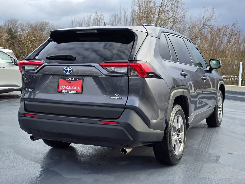 Used 2023 Toyota RAV4 LE image 5