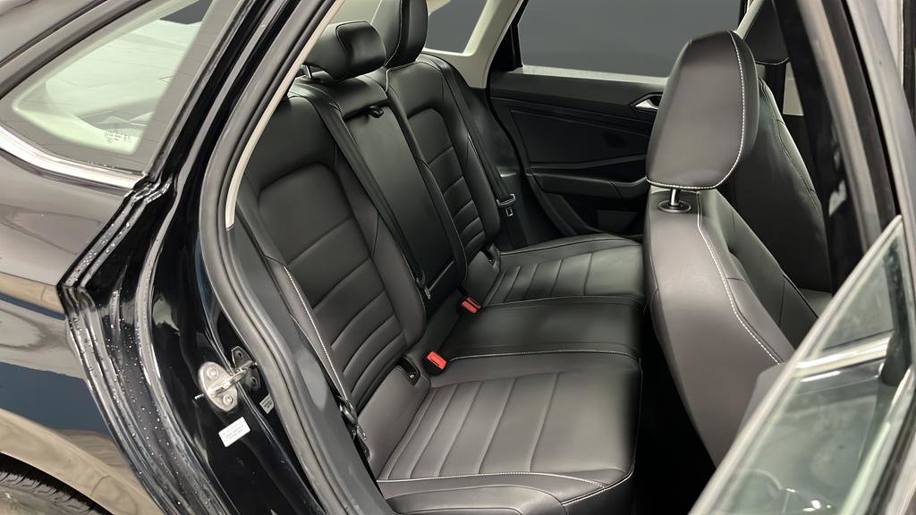 Used 2024 Volkswagen Jetta SE w/ Panoramic Sunroof Package FWD image 26