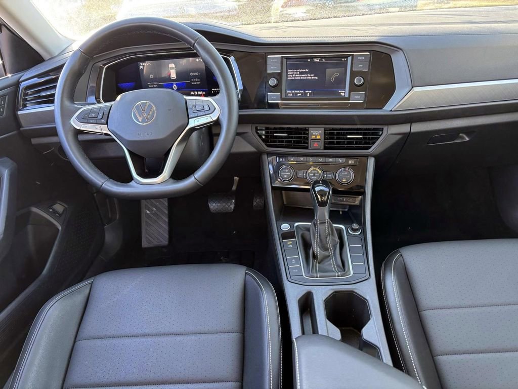 Used 2022 Volkswagen Jetta SE image 27