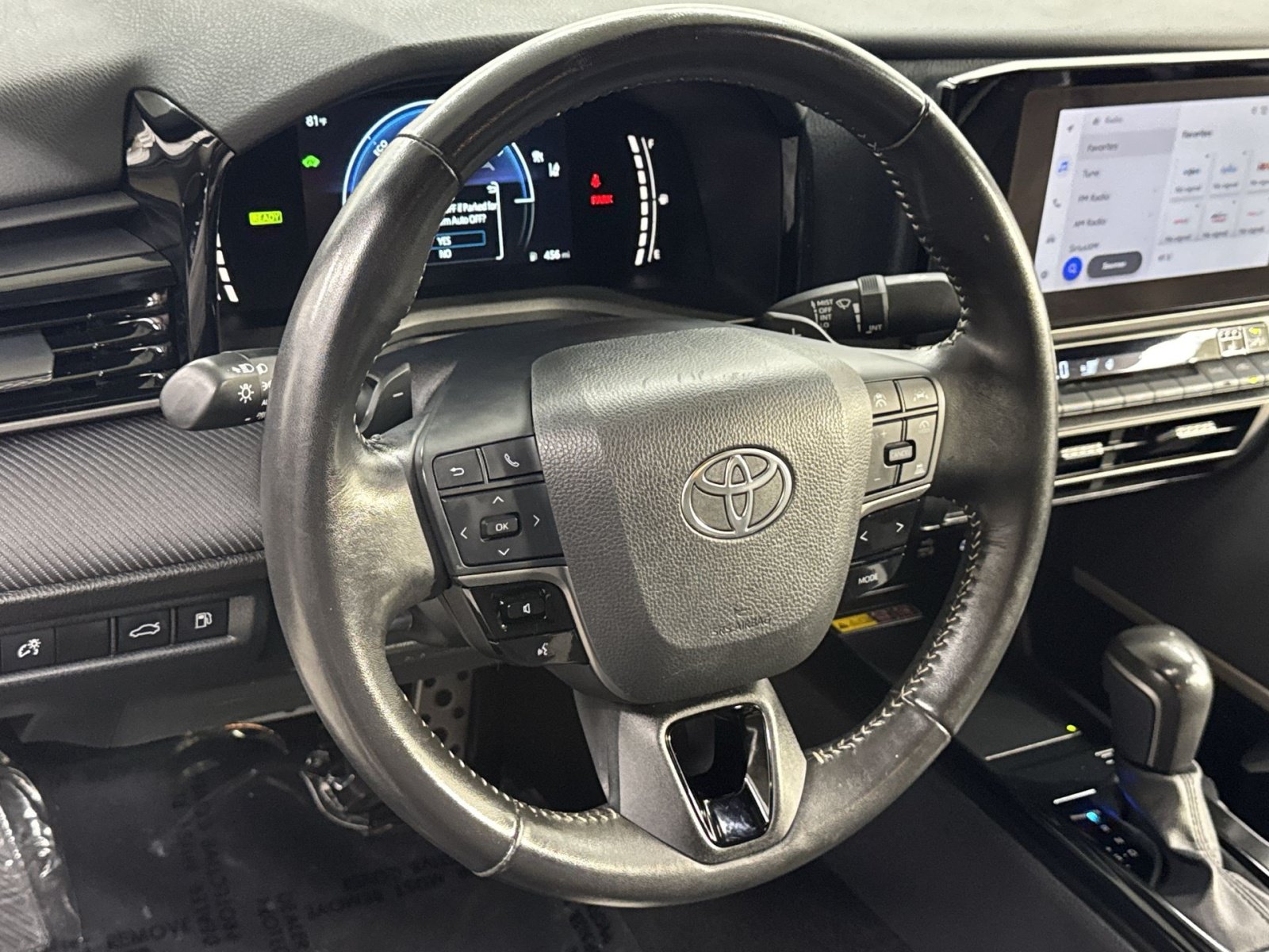 Used 2025 Toyota Camry SE w/ Convenience Package AWD/4WD image 27