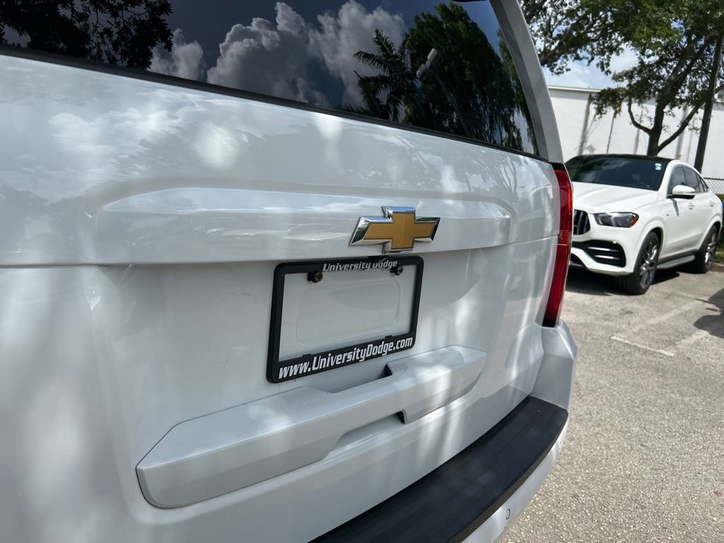 Used 2019 Chevrolet Suburban LT RWD image 17