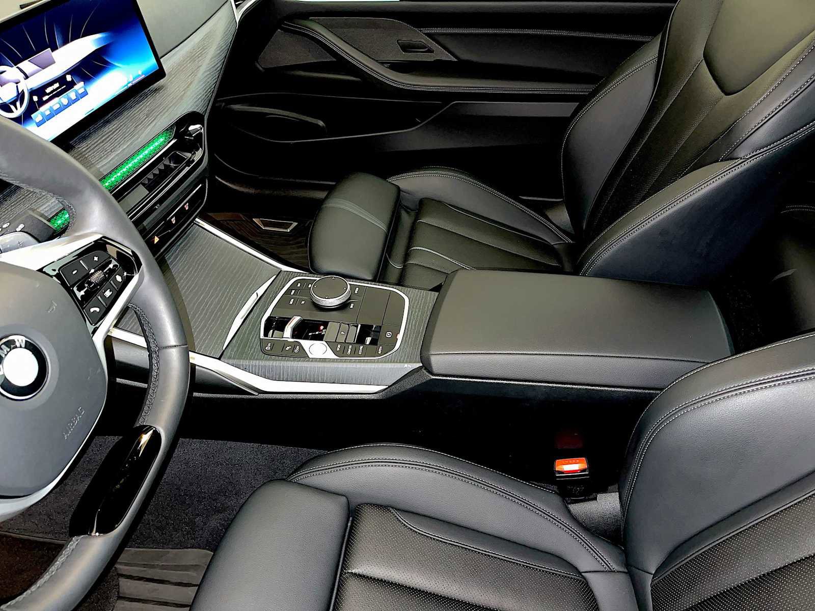 Used 2025 BMW 430i xDrive Coupe w/ Convenience Package image 19