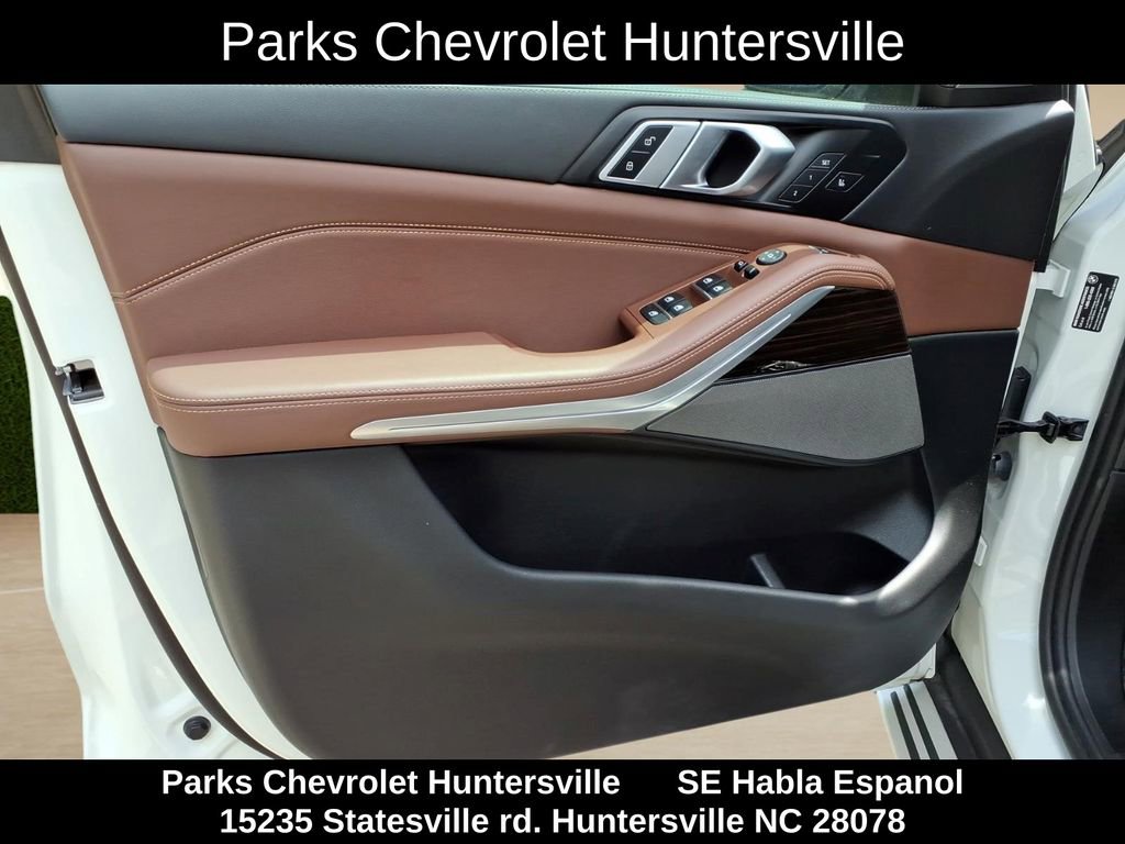 Used 2025 BMW X5 xDrive40i AWD/4WD image 19