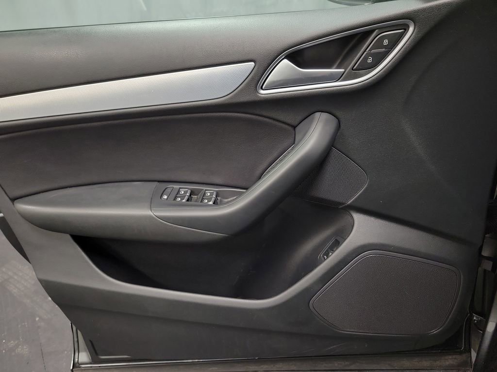 Used 2018 Audi Q3 2.0T Premium image 25