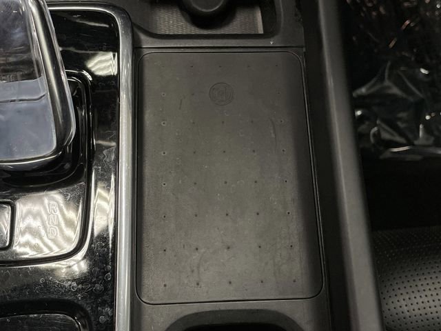 Used 2022 Volvo XC60 T8 Inscription w/ Advanced Package image 25