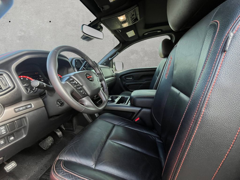 Used 2022 Nissan Titan PRO-4X w/ Pro-4x Convenience Package image 19