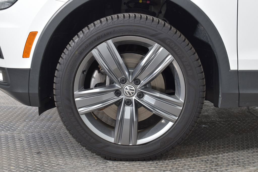 Used 2020 Volkswagen Tiguan SEL AWD/4WD image 13