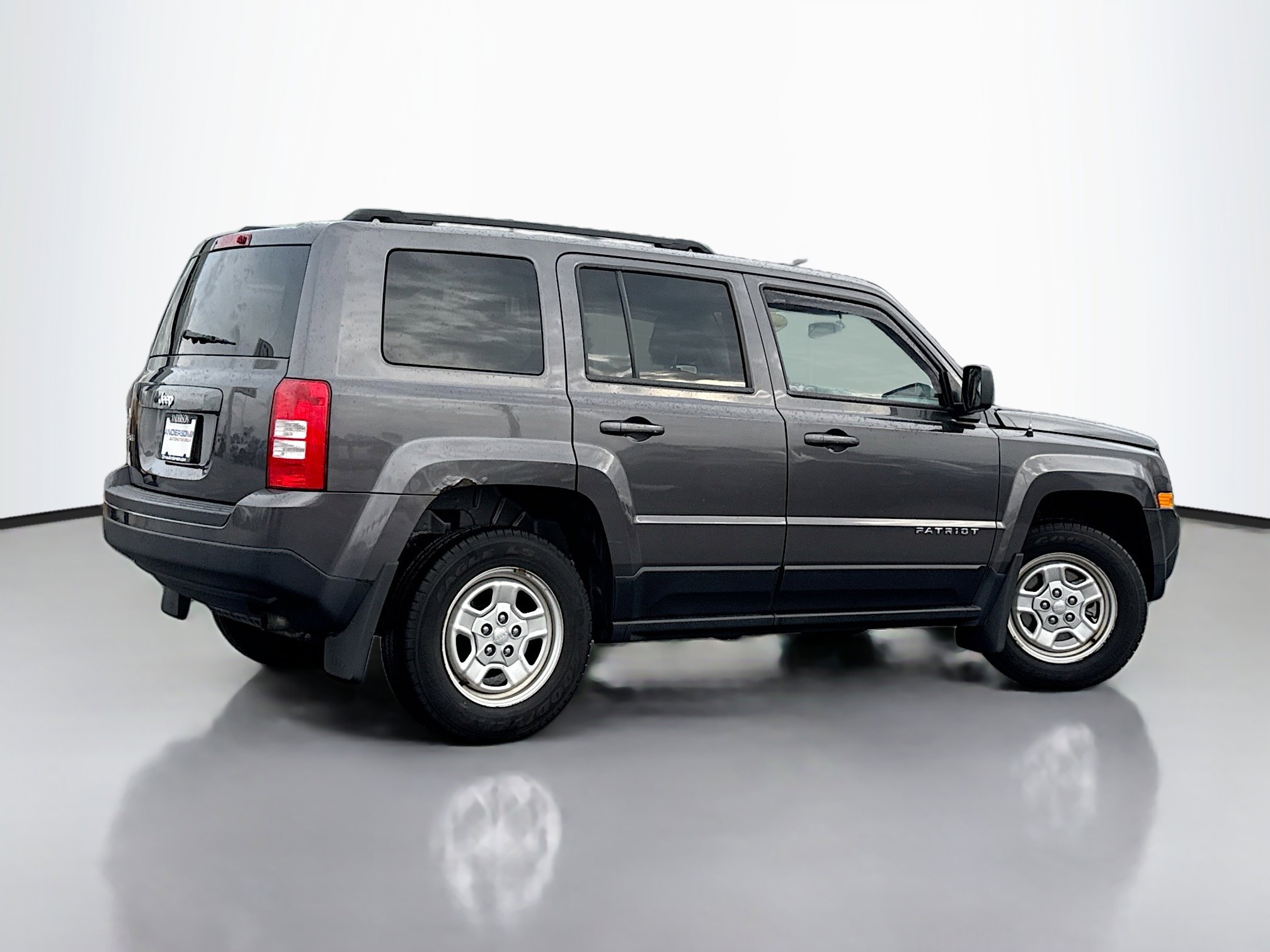 Used 2016 Jeep Patriot Sport w/ Power Value Group image 2