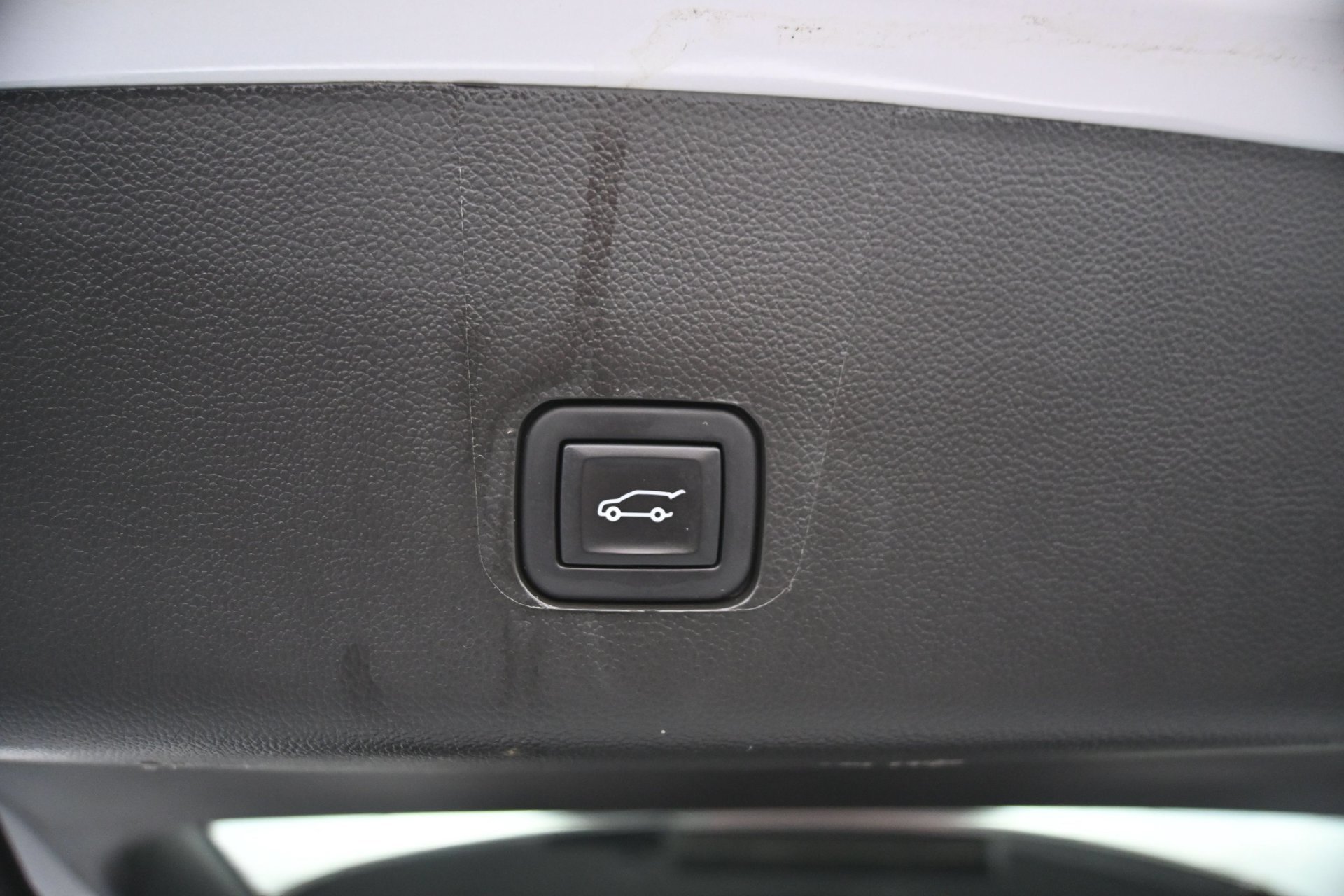 Used 2021 Chevrolet Traverse High Country AWD/4WD image 17