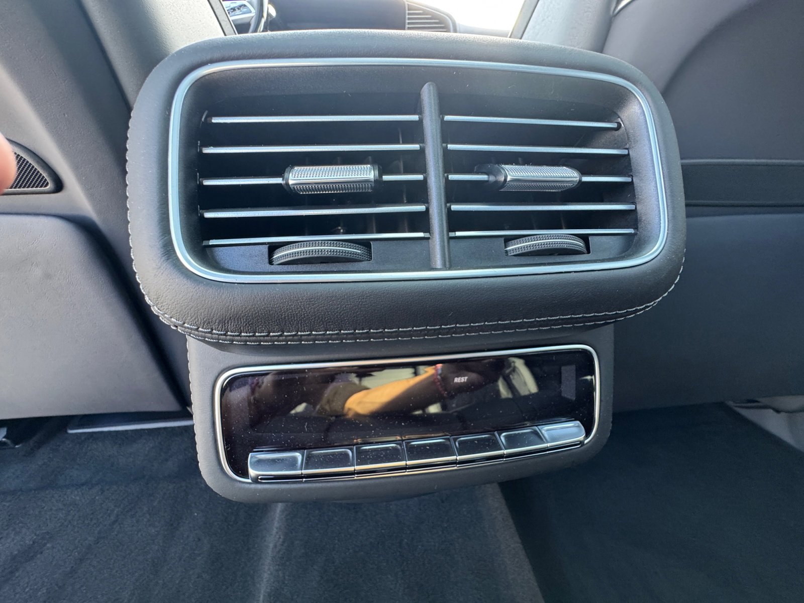 New 2026 Mercedes-Benz Maybach GLS 600 4MATIC image 32