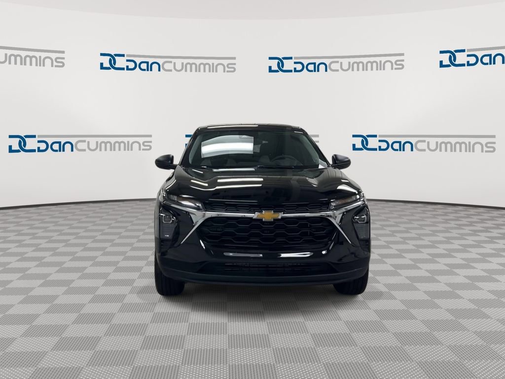 New 2026 Chevrolet Trax LS FWD image 3