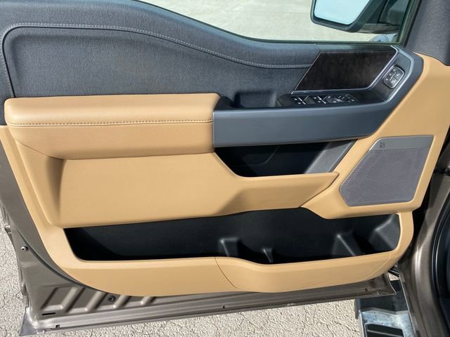 Used 2022 Ford F150 Lariat image 10