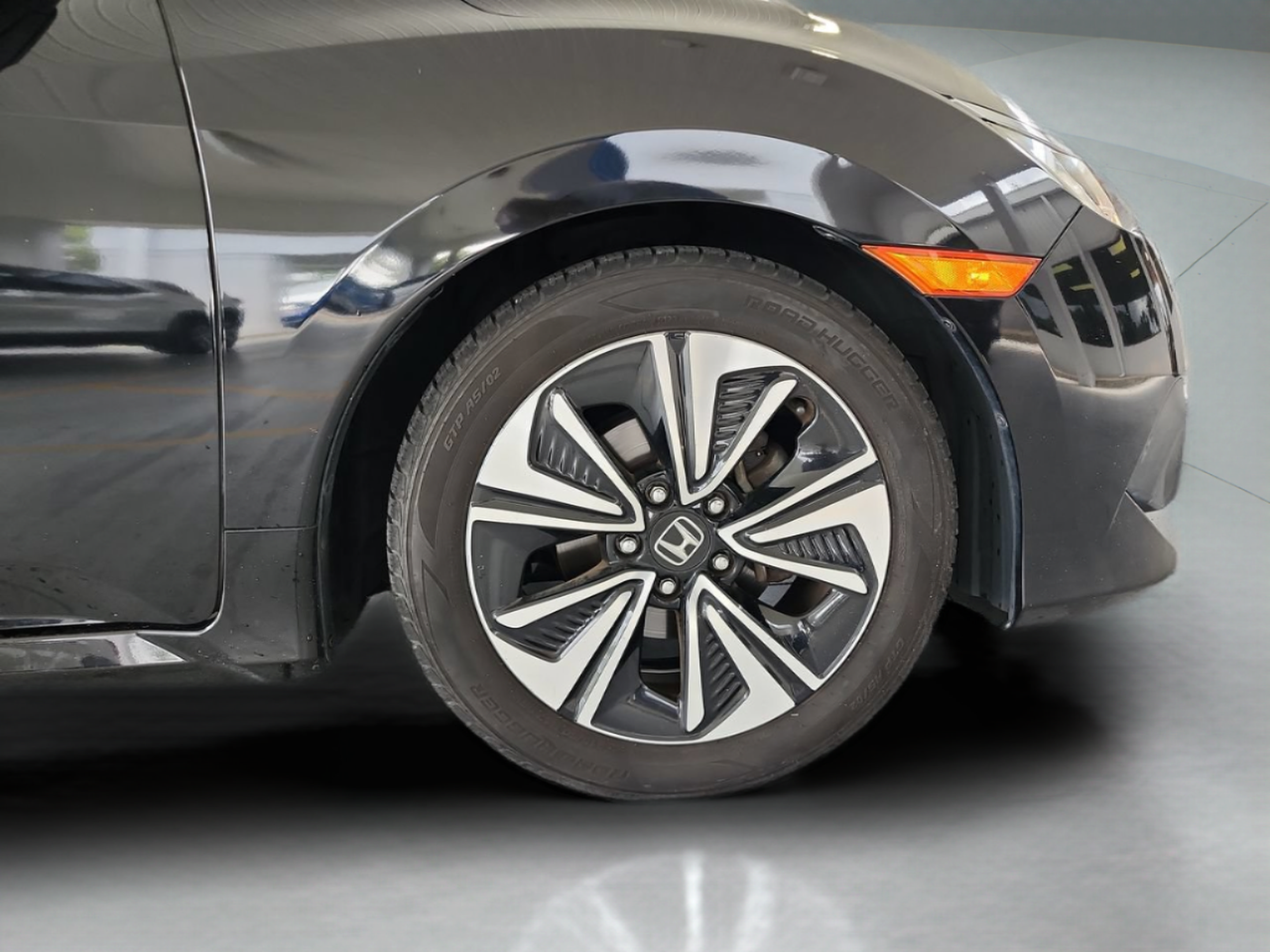 Used 2018 Honda Civic EX-T image 33
