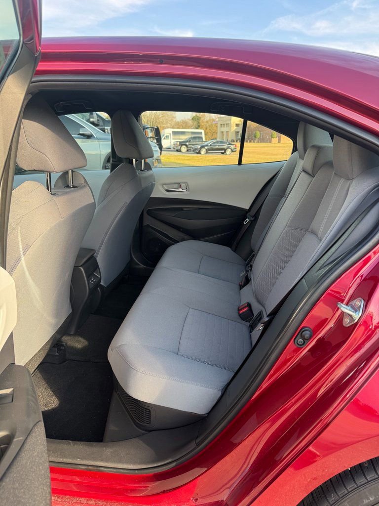 Used 2026 Toyota Corolla SE image 11