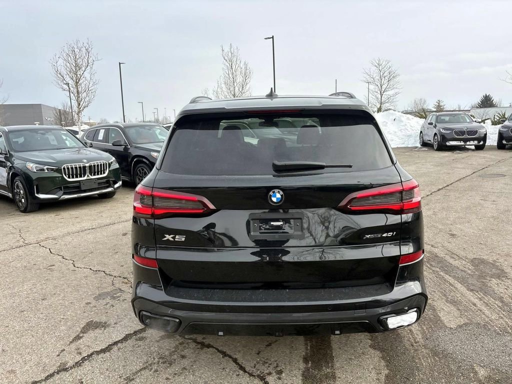 Used 2022 BMW X5 xDrive40i w/ M Sport Package image 6