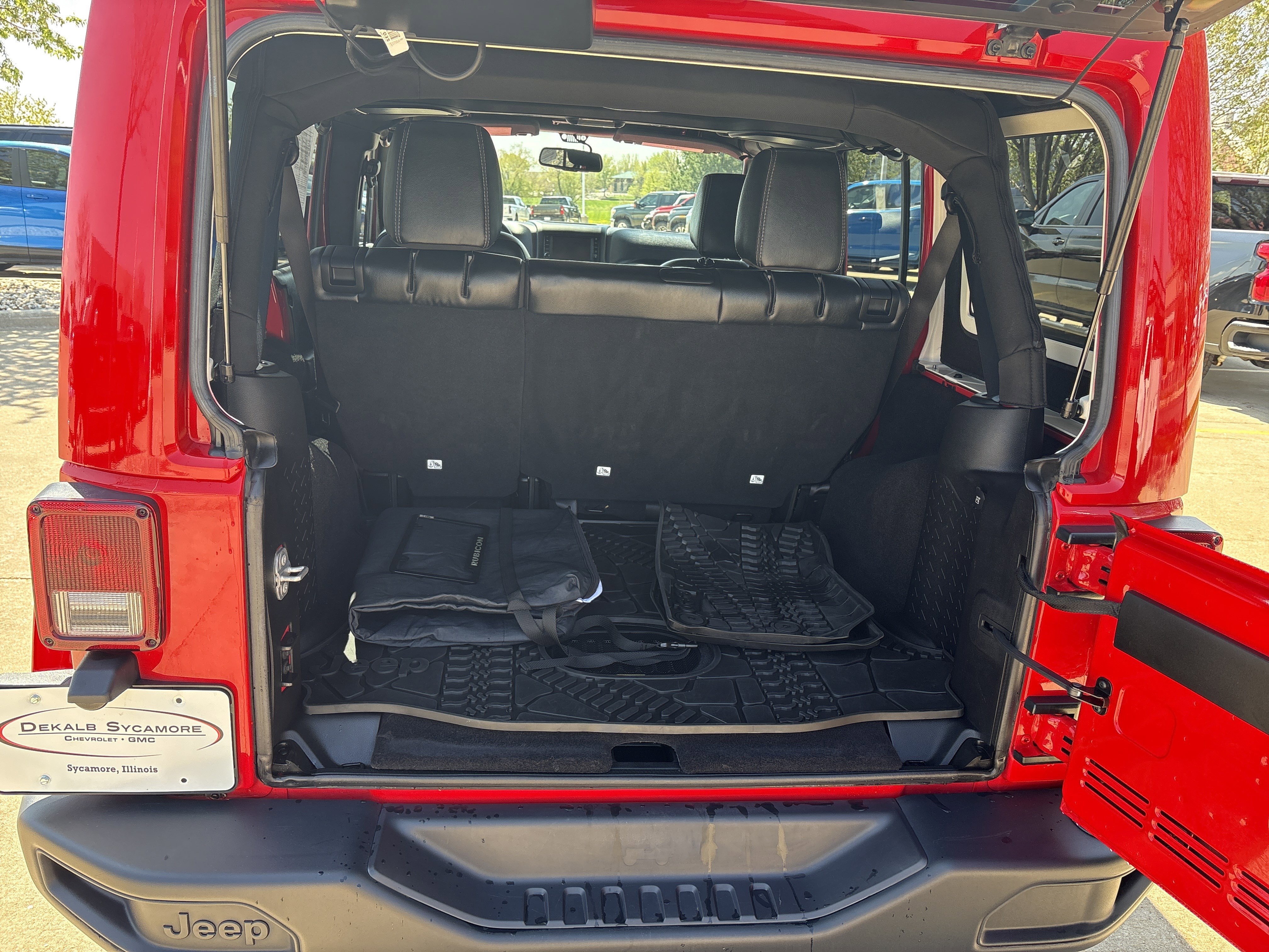Used 2017 Jeep Wrangler Unlimited Rubicon image 15