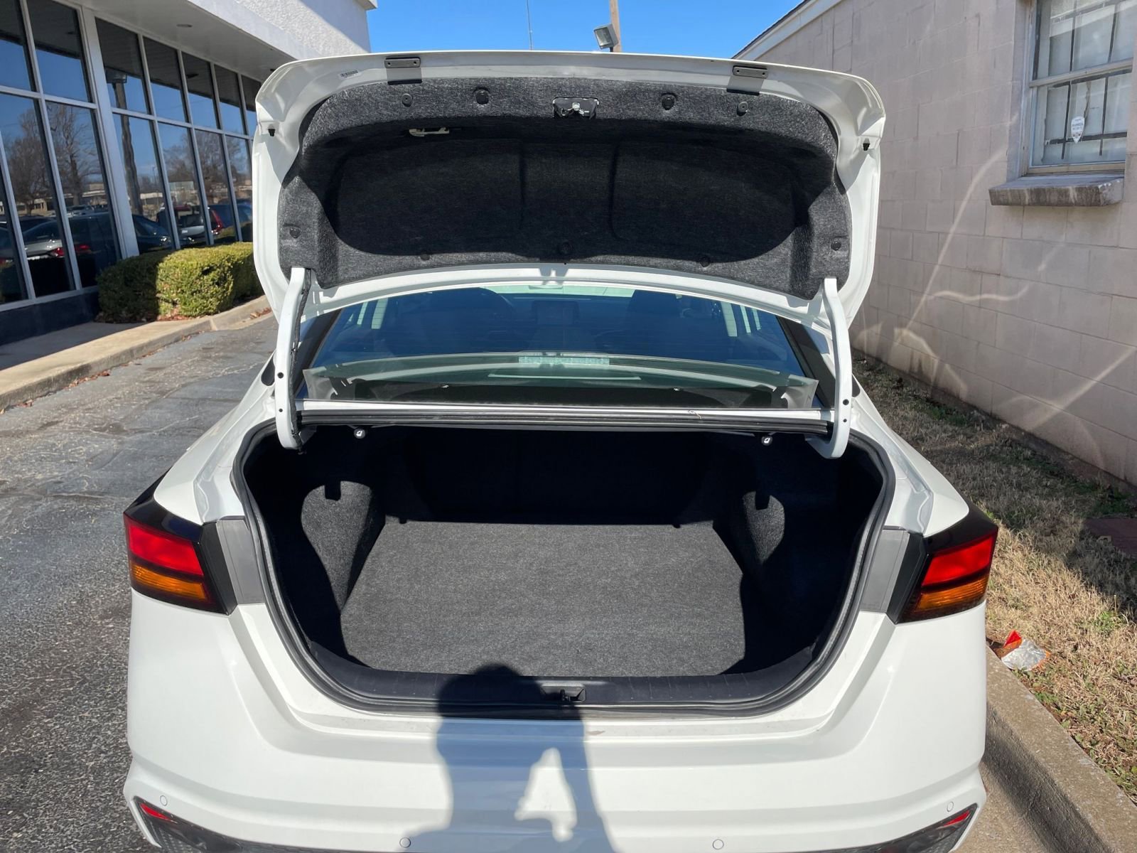 Used 2025 Nissan Altima 2.5 SV image 30