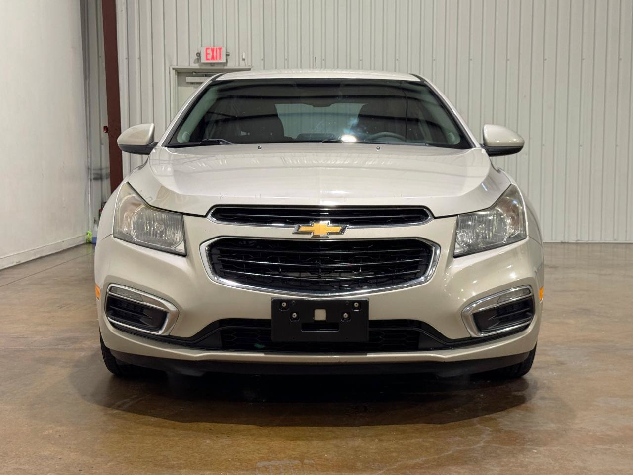 Used 2016 Chevrolet Cruze LT FWD image 2