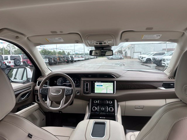 Used 2023 GMC Yukon XL Denali AWD/4WD image 34