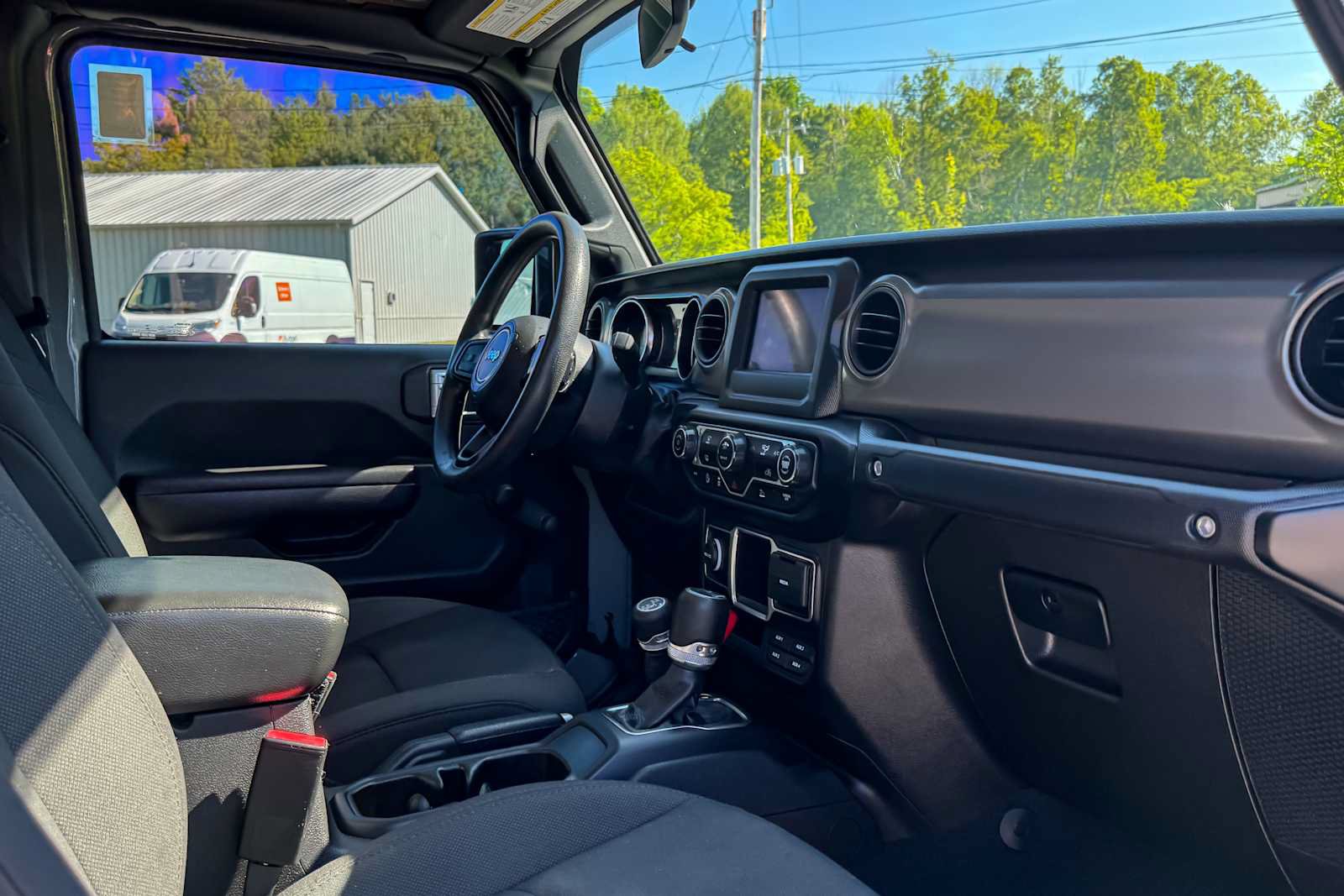 Used 2022 Jeep Gladiator Sport AWD/4WD image 10