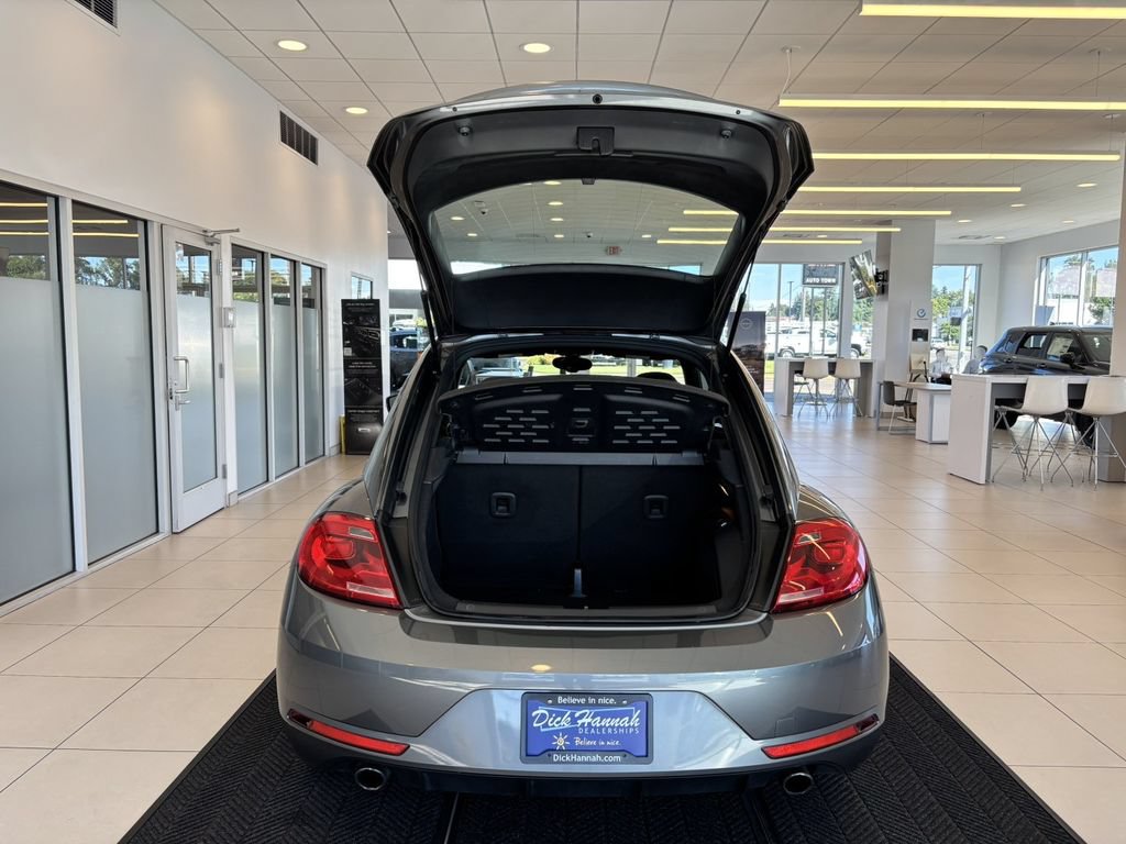Used 2016 Volkswagen Beetle R-Line SEL FWD image 9