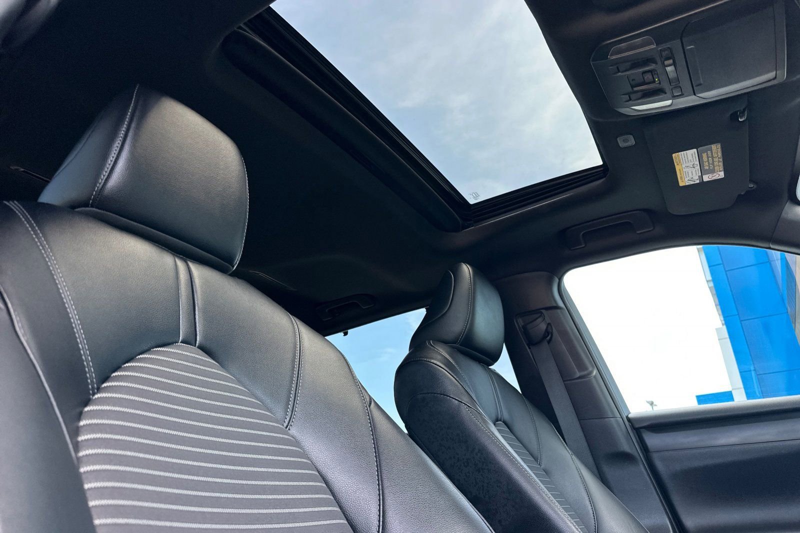 Used 2025 Toyota Highlander XSE image 22