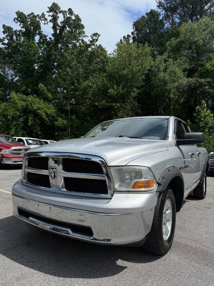 Used 2011 RAM 1500 Classic SLT image 2