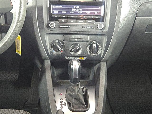 Used 2014 Volkswagen Jetta S image 11