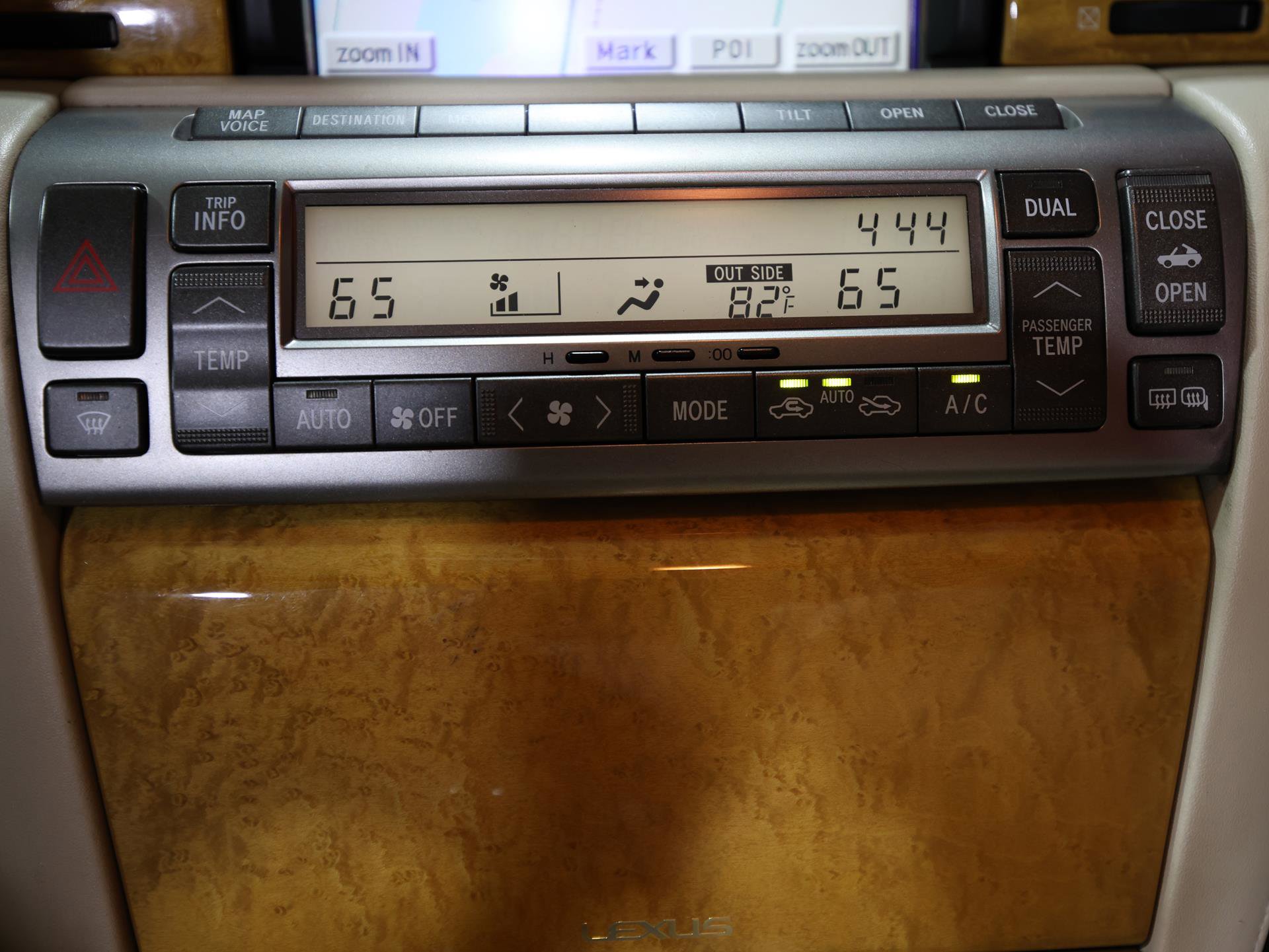 Used 2002 Lexus SC 430 Convertible image 22