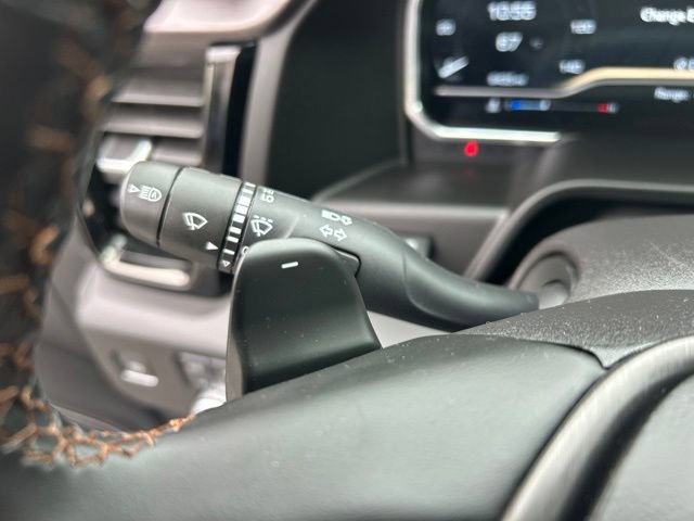 Used 2025 GMC Sierra 1500 AT4 w/ AT4 Premium Package AWD/4WD image 35