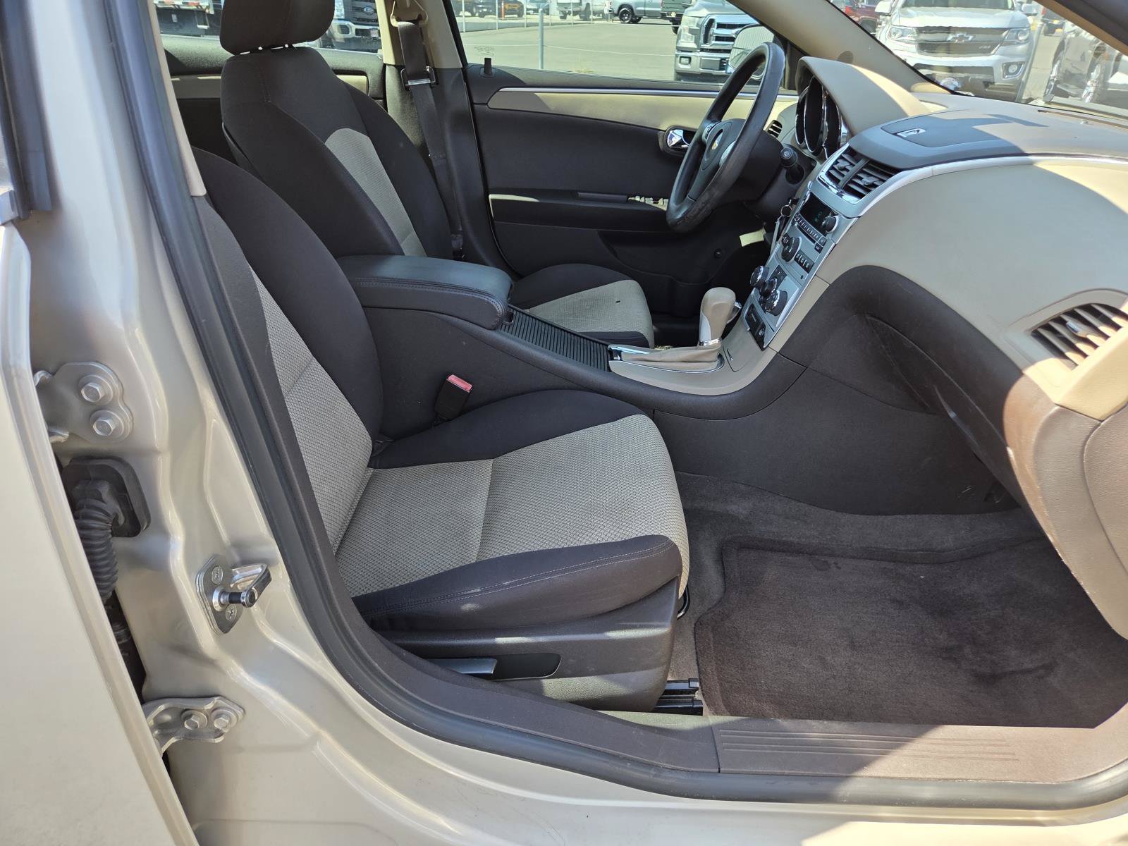 Used 2011 Chevrolet Malibu LS FWD image 20