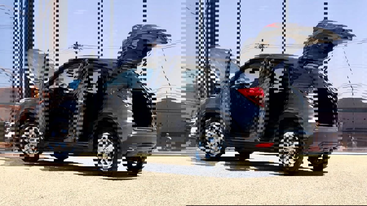 Used 2016 Honda HR-V LX image 10