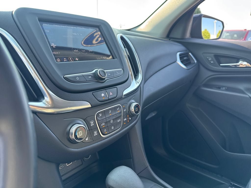 Used 2022 Chevrolet Equinox LT FWD image 22