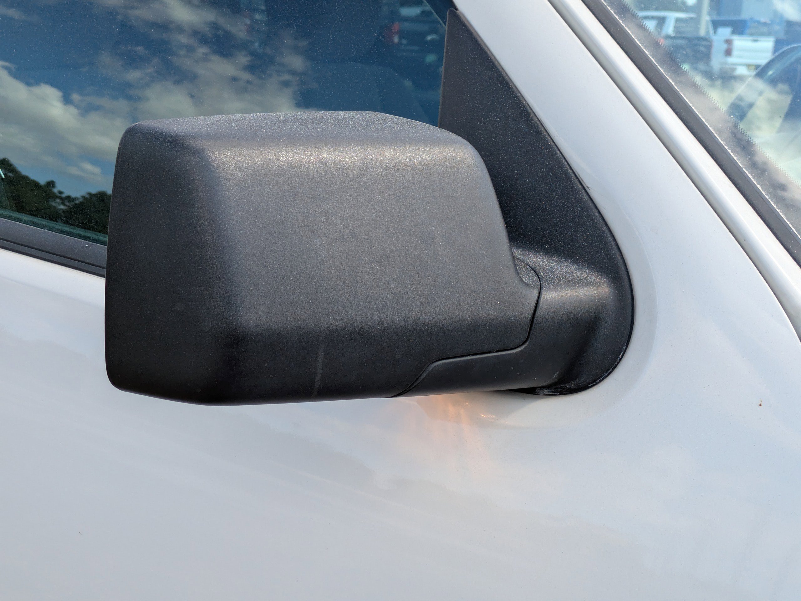 Used 2010 Ford Explorer Sport Trac XLT image 12