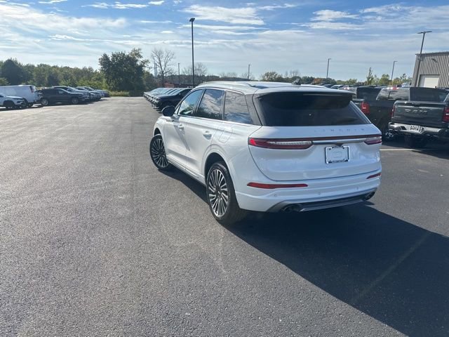 Used 2022 Lincoln Corsair Standard w/ Equipment Group 101A image 6