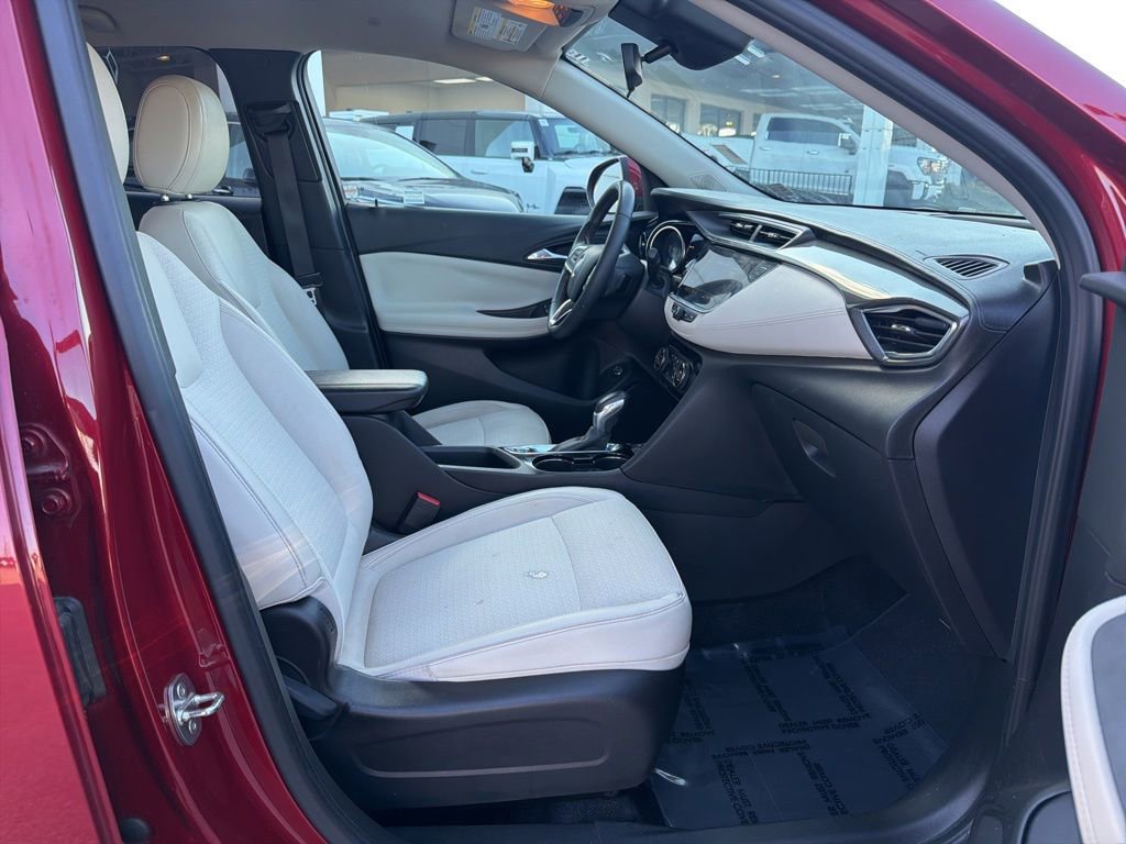 Used 2021 Buick Encore GX Select w/ Sport Touring Package image 32