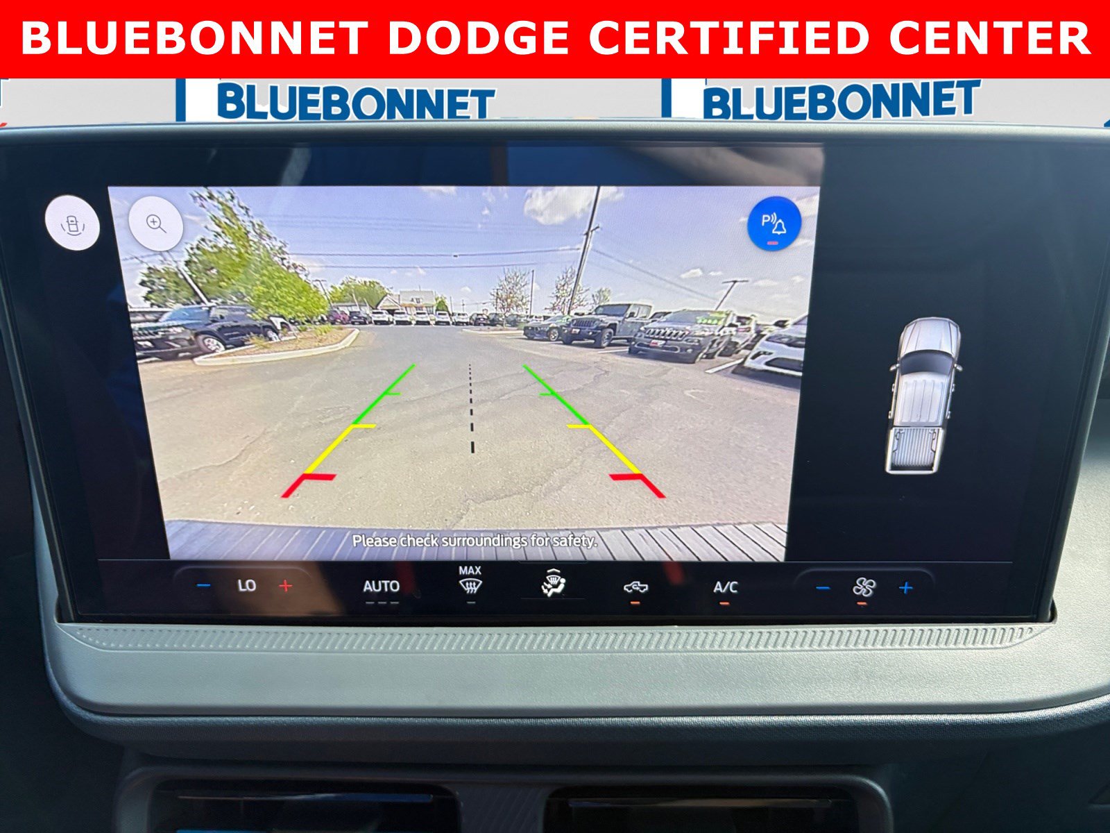 Used 2025 Ford Maverick Lobo AWD/4WD image 16