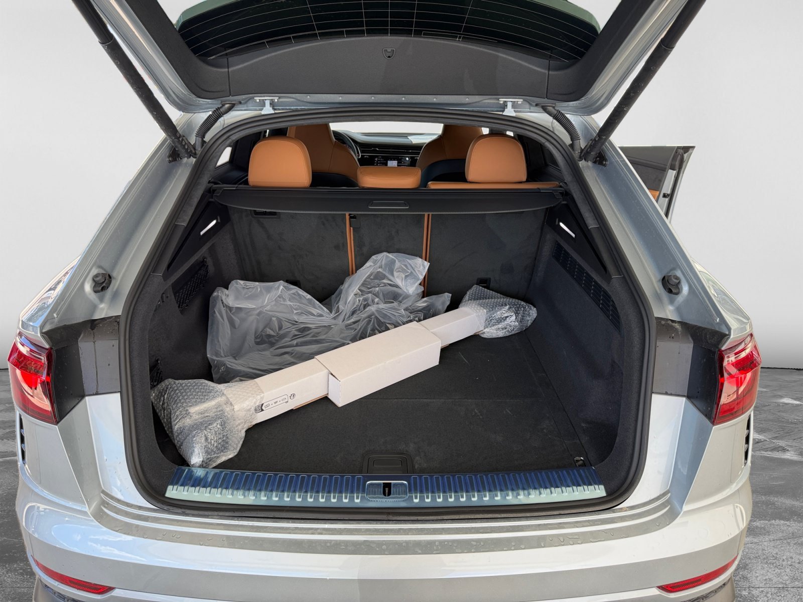New 2026 Audi RS Q8 performance AWD/4WD image 18