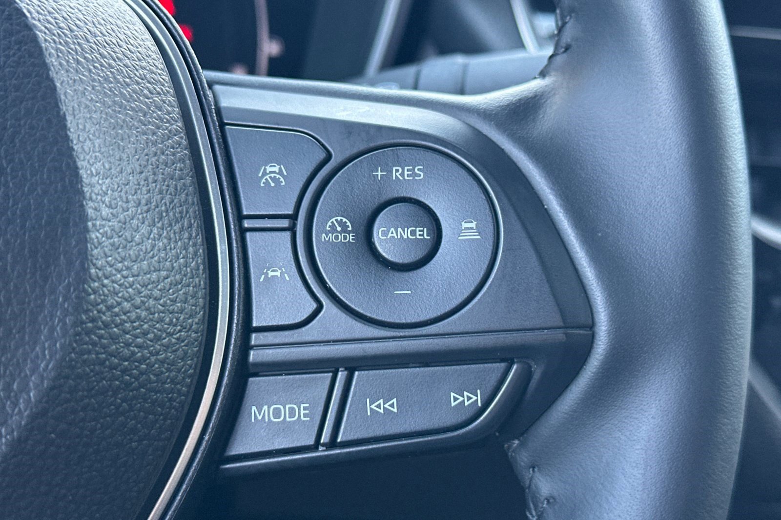 Used 2025 Toyota Corolla XSE image 31