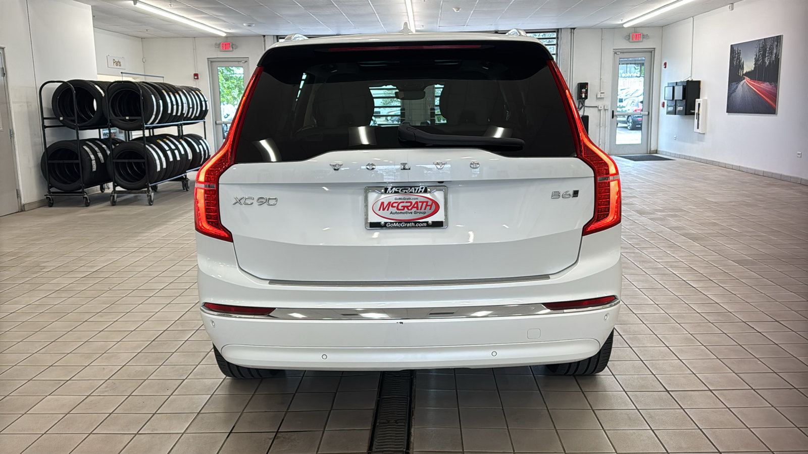 Used 2023 Volvo XC90 B6 Ultimate w/ Lounge Package AWD/4WD image 6