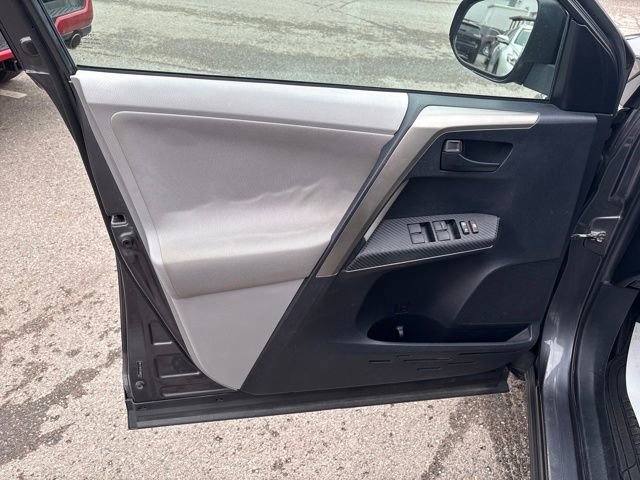 Used 2013 Toyota RAV4 LE image 7