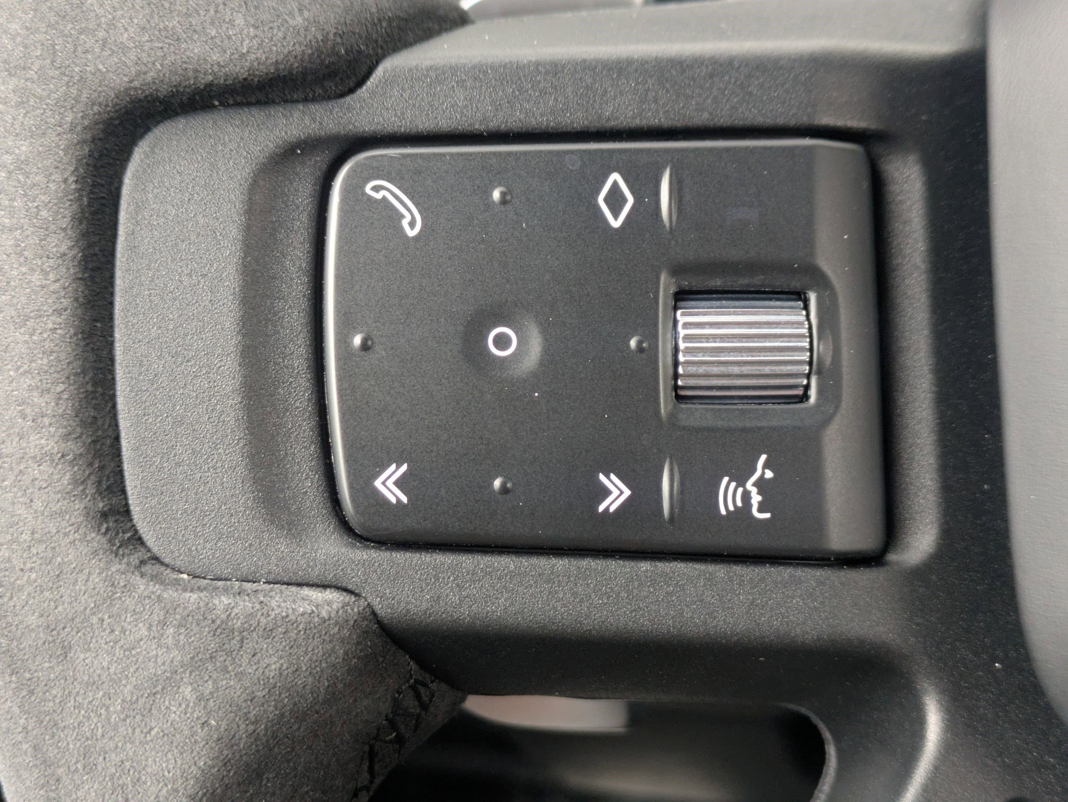 Certified 2023 Land Rover Defender 110 image 16