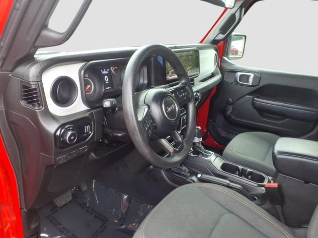 Used 2024 Jeep Wrangler Unlimited Sport AWD/4WD image 12